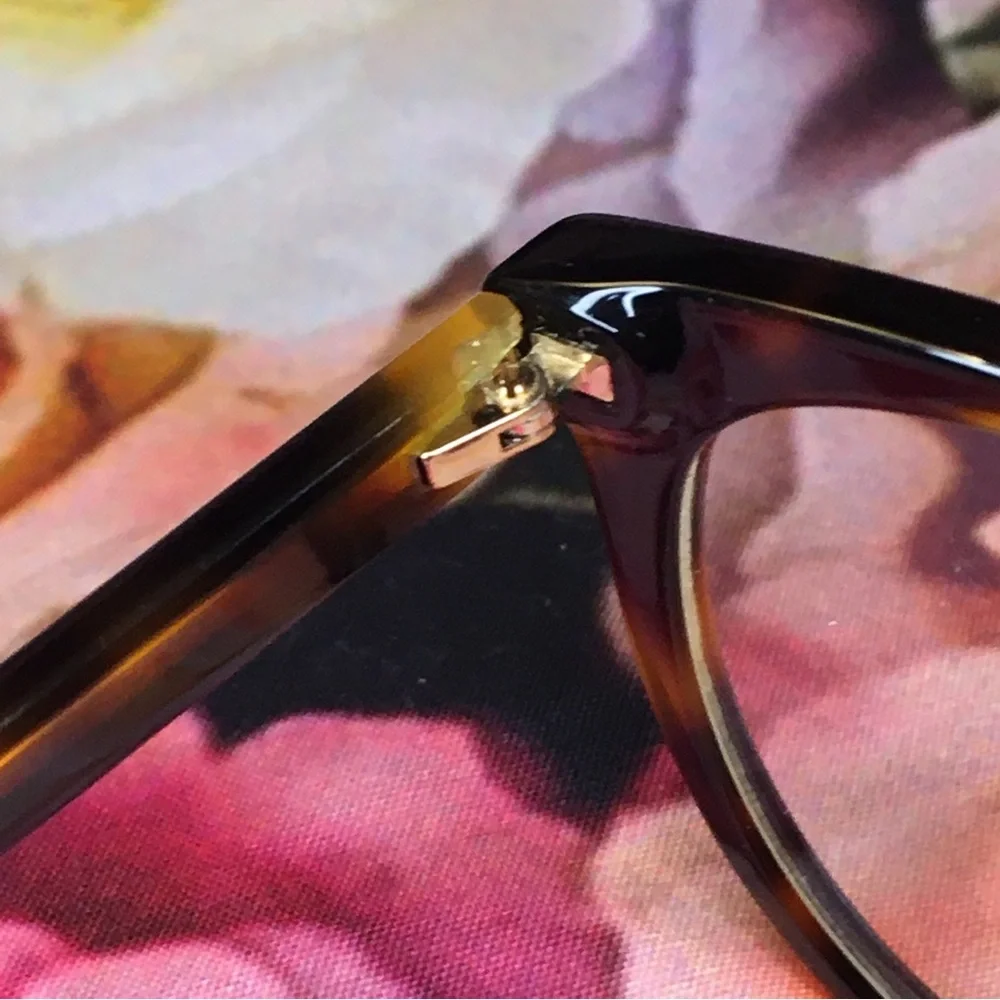 Moschino Tortoise color frames glasses MOS535 086